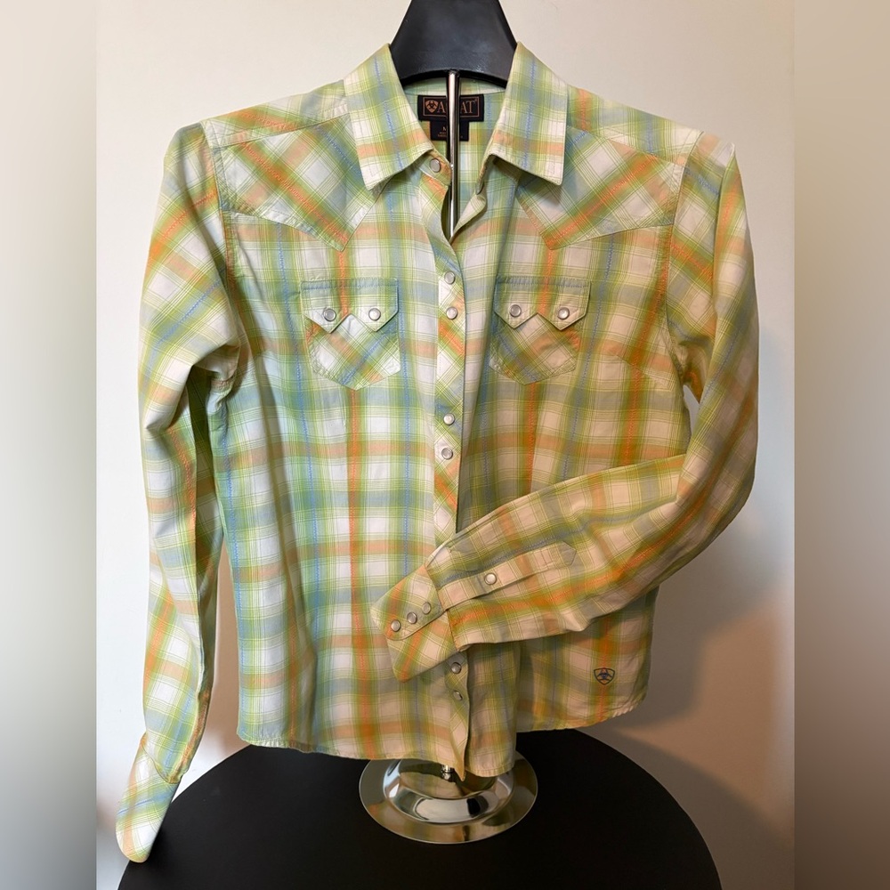 Ariat  Western Ladies Fresh Plaid Shirt. 100% Crisp Cotton.Medium